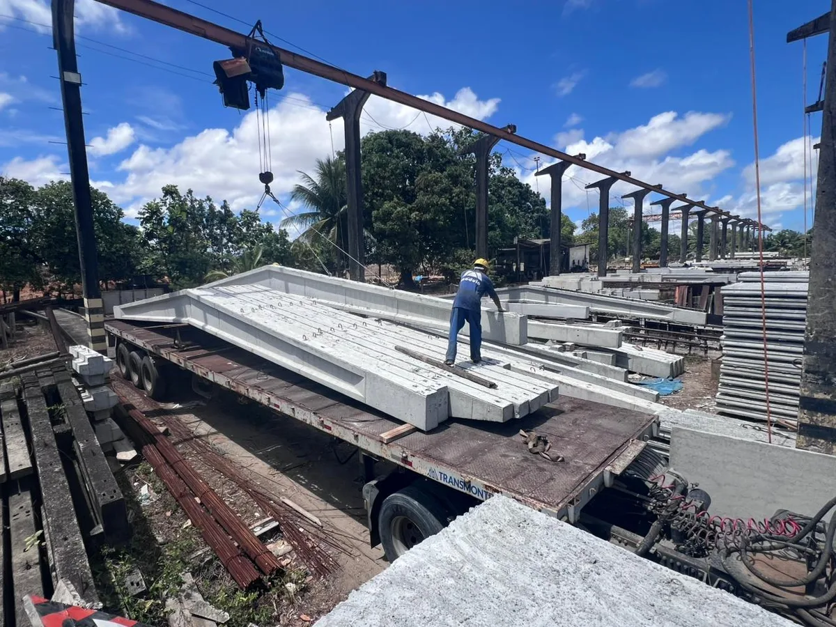 Vigas de concreto para ginásio